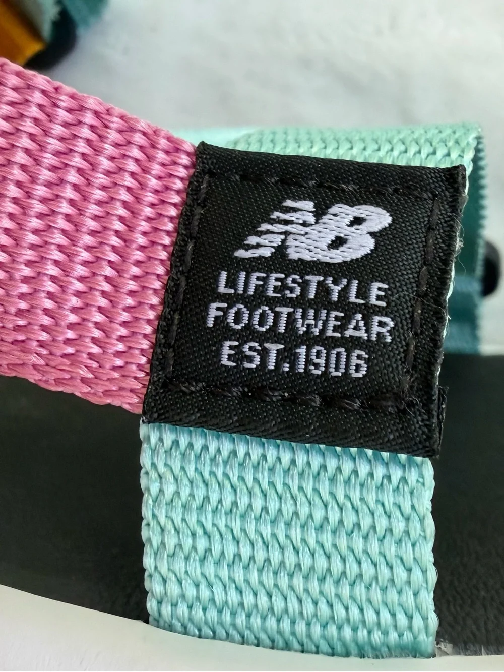 New Balance 850 Athletic Sandals Aqua Pink Orange Black Footbed Unisex Mens 7